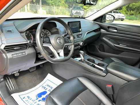 Used 2021 Nissan Altima 2.5 SR w/ SR Premium Package image 18