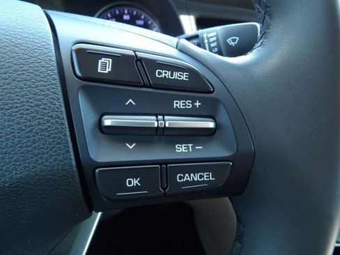 Used 2020 Hyundai Elantra Value Edition FWD image 17
