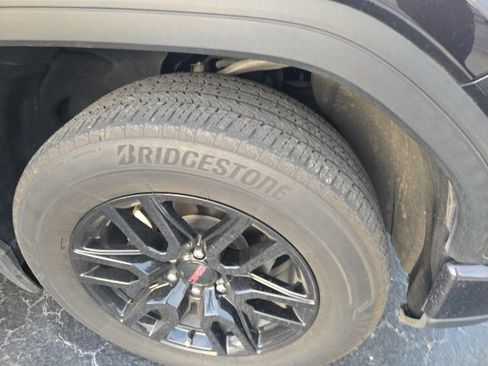 Used 2023 GMC Sierra 1500 Elevation RWD image 5