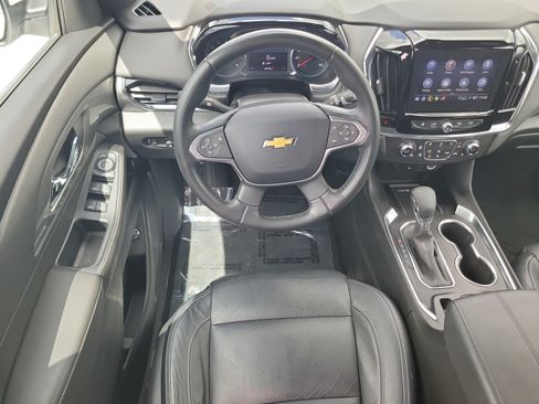 Used 2023 Chevrolet Traverse LT FWD image 21