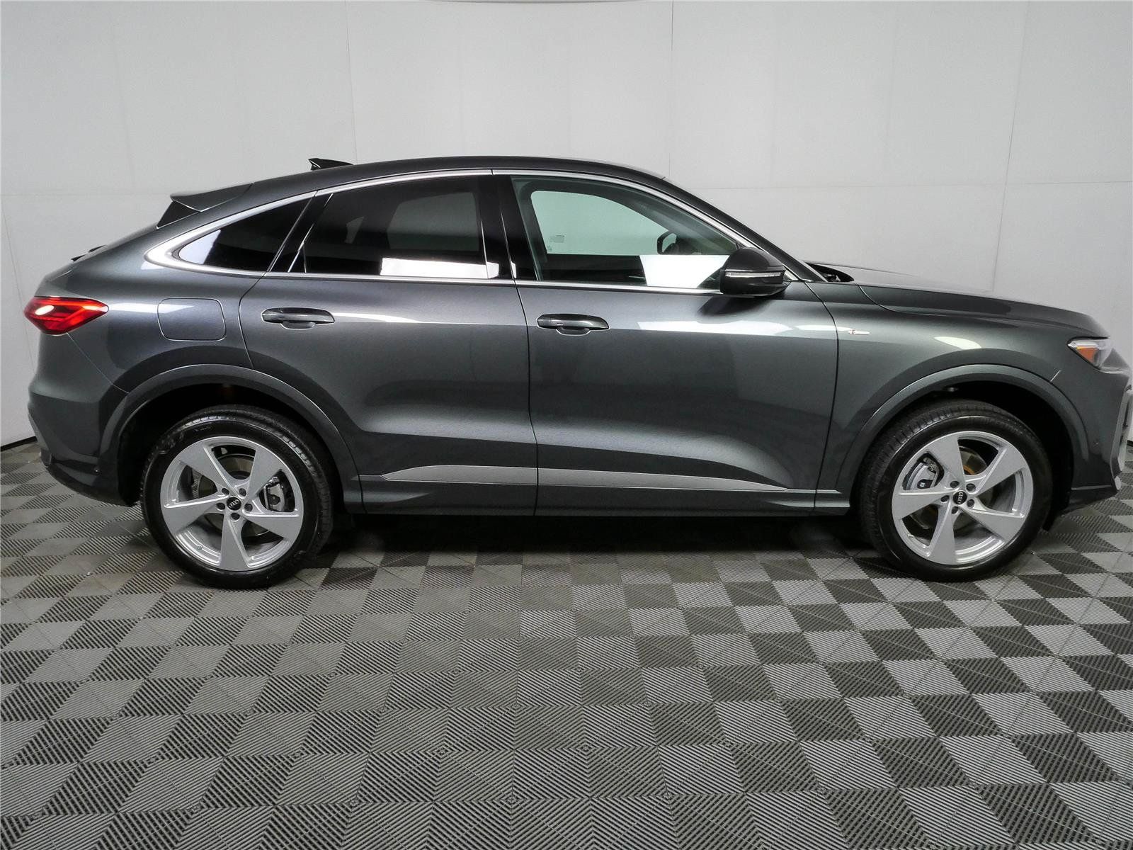 New 2026 Audi Q5 Premium Plus AWD/4WD image 2