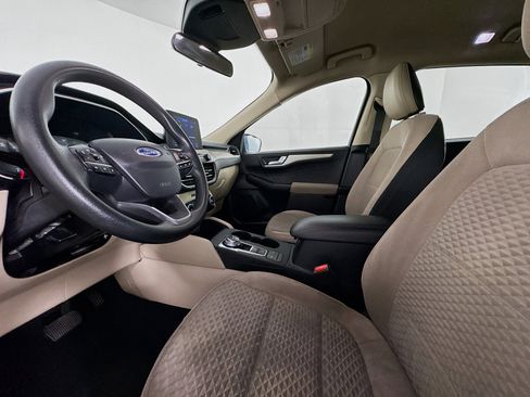 Used 2020 Ford Escape SE image 21