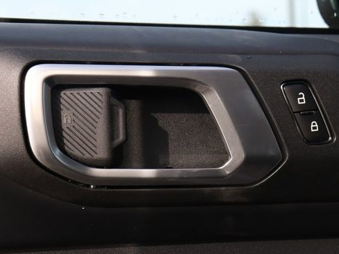 New 2025 Ford Bronco Badlands image 38