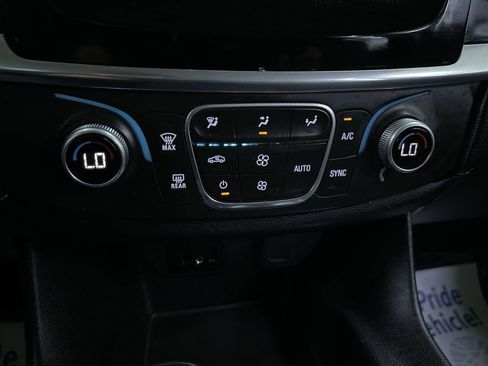 Used 2018 Chevrolet Traverse LS FWD image 21