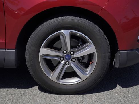 Used 2020 Ford Edge SEL w/ Convenience Package FWD image 4