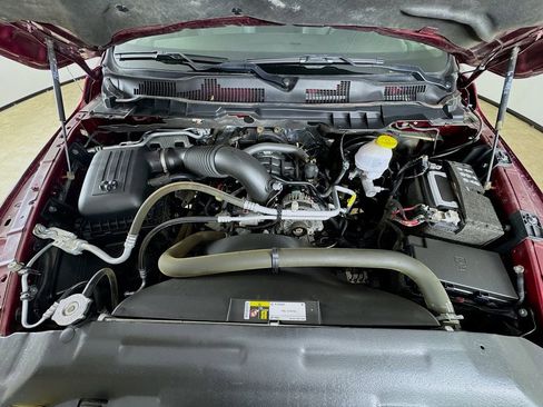 Used 2022 RAM 1500 Classic SLT image 24