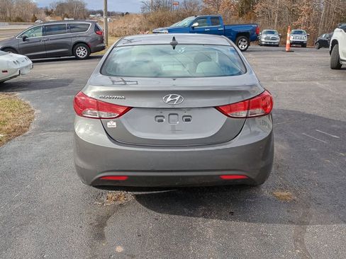 Used 2013 Hyundai Elantra GLS image 4