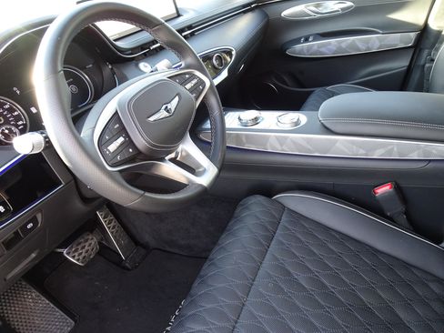 New 2025 Genesis GV70 3.5T Sport w/ Sport Advanced Package image 10