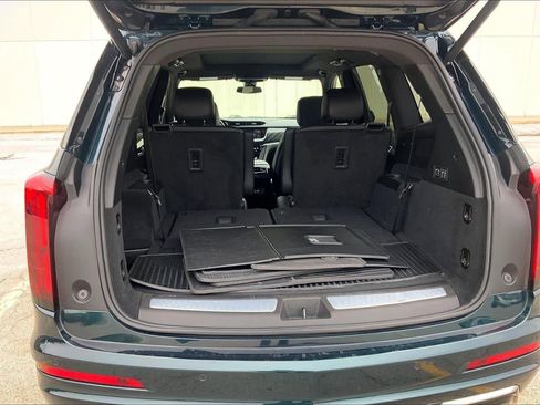 Certified 2024 Cadillac XT6 Premium Luxury image 4