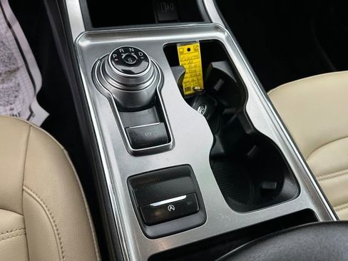 Used 2022 Ford Edge SEL w/ Convenience Package image 21