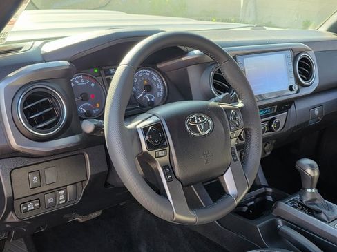 Used 2023 Toyota Tacoma TRD Sport image 15