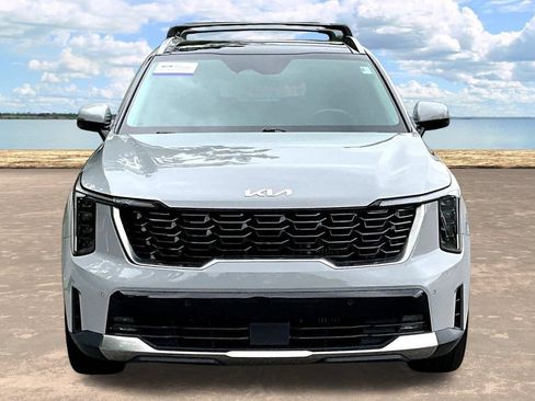 Used 2025 Kia Sorento EX w/ Panoramic Sunroof Package FWD image 2