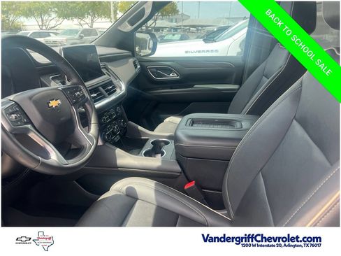 Used 2023 Chevrolet Suburban Premier AWD/4WD image 18