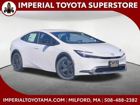 New 2027 Toyota Prius Plug-In Hybrid FWD image 1