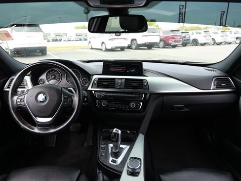 Used 2018 BMW 330e image 35