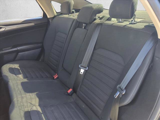 Used 2020 Ford Fusion SE FWD image 20