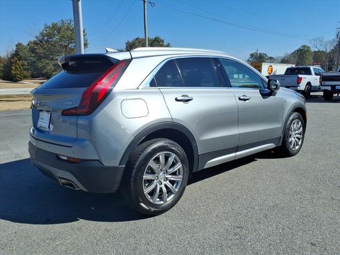 Used 2023 Cadillac XT4 Premium Luxury image 2