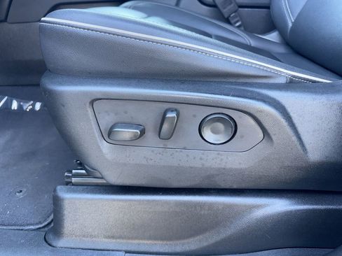 Used 2024 Chevrolet Tahoe Premier RWD image 10