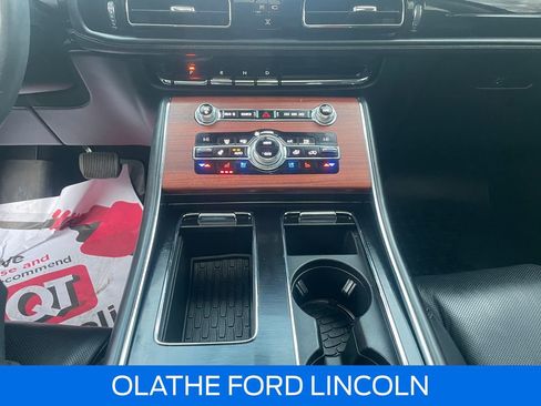 Used 2020 Lincoln Aviator Reserve w/ Equipment Group 202A image 12