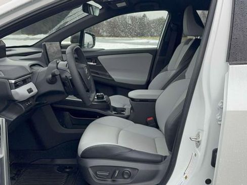 Used 2026 Subaru Solterra Premium w/ Premium Convenience Package image 16