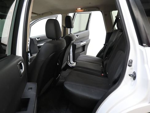 Used 2011 Mitsubishi Endeavor LS AWD/4WD image 19