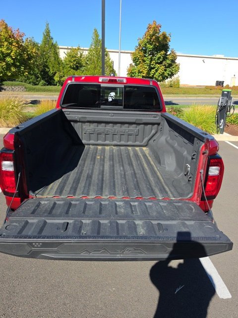 Used 2024 GMC Canyon Denali AWD/4WD image 9