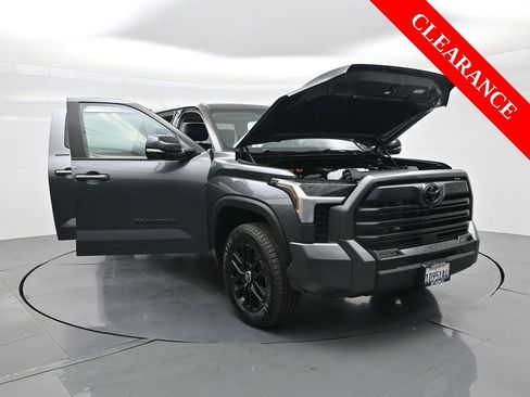 Used 2024 Toyota Tundra Limited image 37