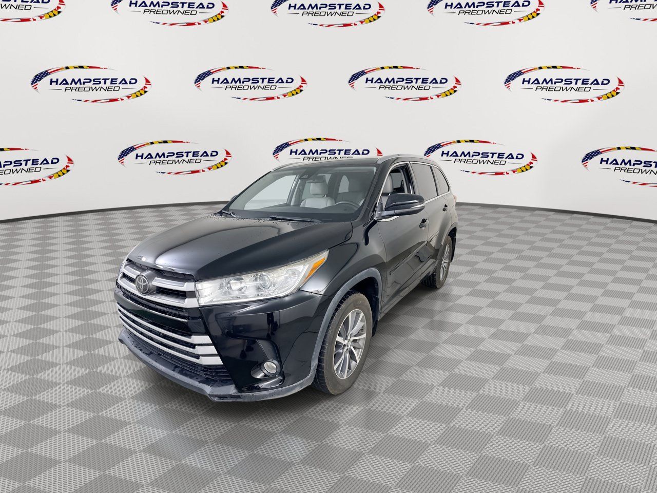 Used 2018 Toyota Highlander XLE AWD/4WD image 4