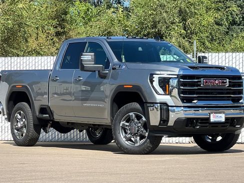 Used 2026 GMC Sierra 2500 SLE w/ SLE Value Package; image 2