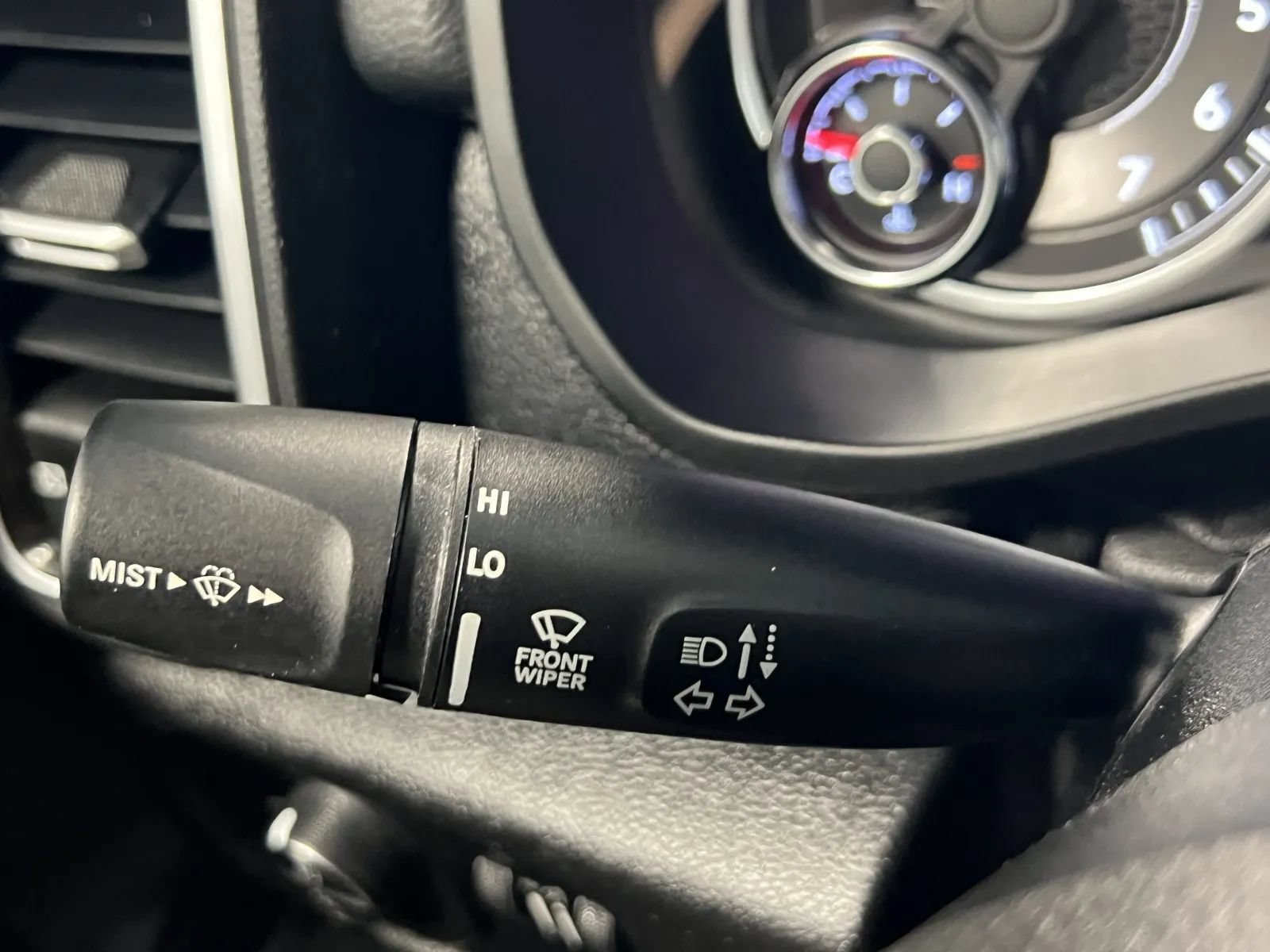 Used 2020 RAM 1500 Laramie AWD/4WD image 14
