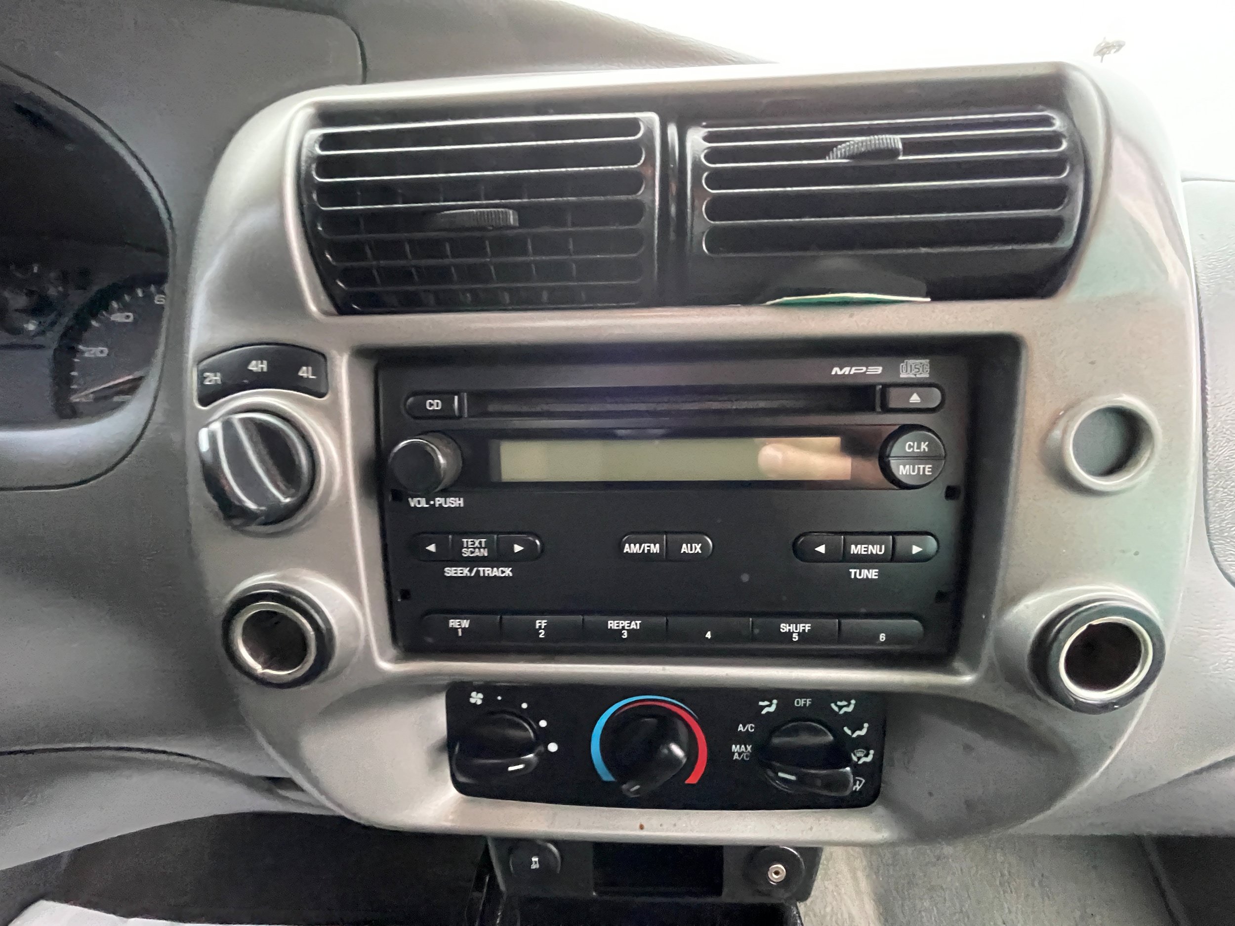 Used 2011 Ford Ranger XLT AWD/4WD image 16
