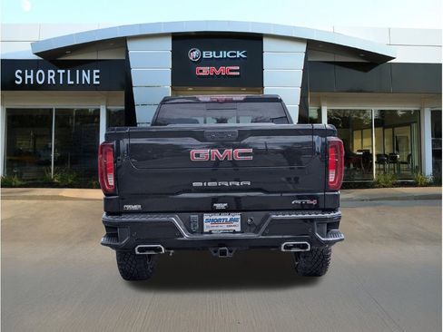 Used 2024 GMC Sierra 1500 AT4 w/ Technology Package AWD/4WD image 4