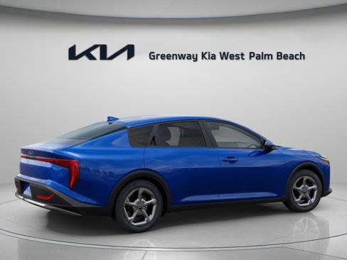 New 2026 Kia K4 LXS image 8