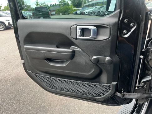Used 2023 Jeep Wrangler Sport AWD/4WD image 11