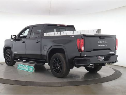 Used 2025 GMC Sierra 1500 Elevation w/ Elevation Premium Package AWD/4WD image 8