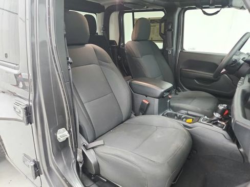 Used 2023 Jeep Gladiator Sport AWD/4WD image 32