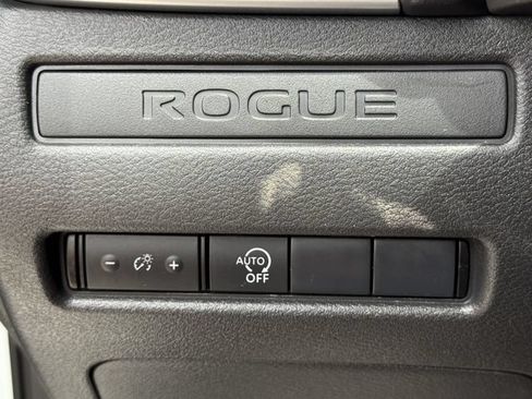Used 2024 Nissan Rogue S AWD/4WD image 22