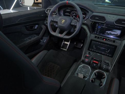 Used 2023 Lamborghini Urus Performante AWD/4WD image 56