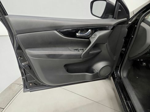 Used 2020 Nissan Rogue Sport SV FWD image 21
