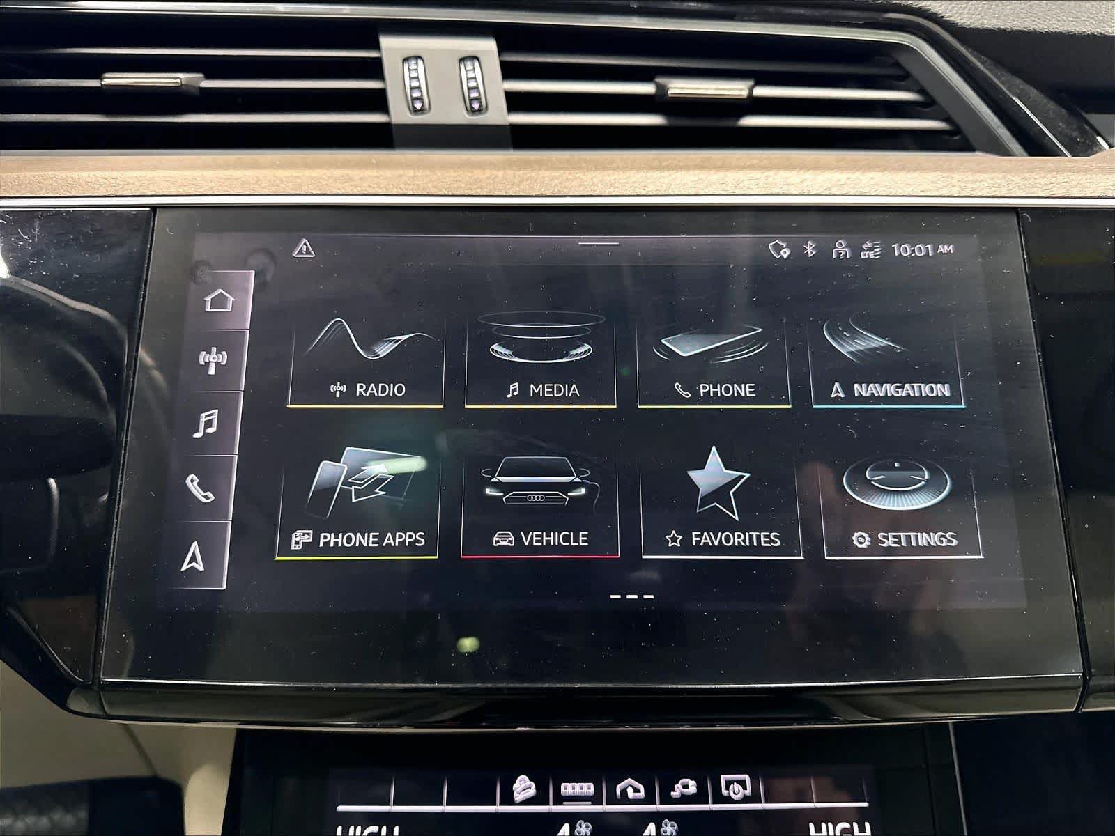 Used 2023 Audi Q8 Premium Plus AWD/4WD image 9