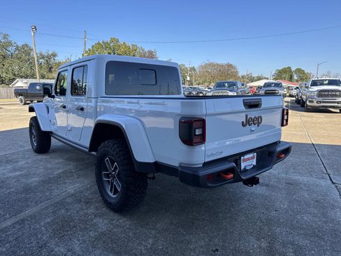 New 2025 Jeep Gladiator Mojave w/ Convenience Group image 4
