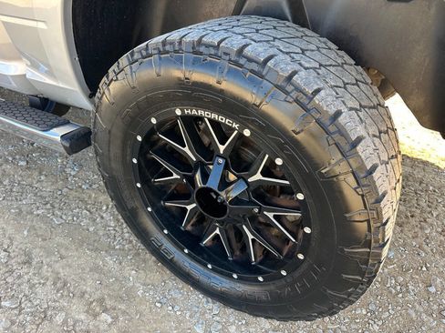 Used 2017 RAM 1500 Laramie w/ Convenience Group AWD/4WD image 31