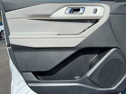 New 2026 Ford Explorer Active image 16