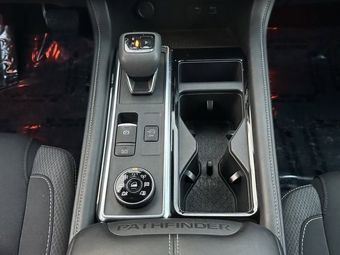 Certified 2023 Nissan Pathfinder SV w/ Black Appearance Package image 30