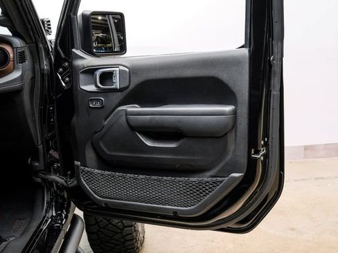 Used 2024 Jeep Wrangler Unlimited Rubicon w/ Technology Group AWD/4WD image 61