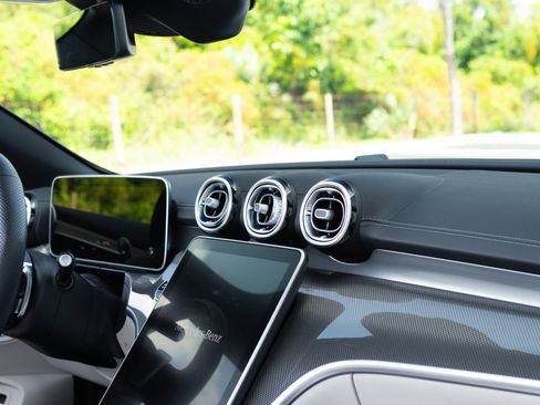 Used 2025 Mercedes-Benz CLE 450 4MATIC Cabriolet image 48