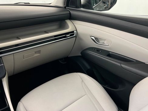 Used 2025 Hyundai Tucson SE AWD/4WD image 11