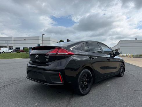 Used 2019 Hyundai Ioniq Blue FWD image 4