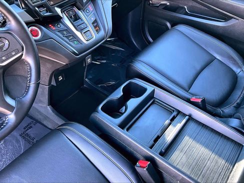 Used 2024 Honda Odyssey EX-L image 17