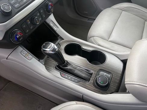 Used 2018 GMC Acadia SLT image 20